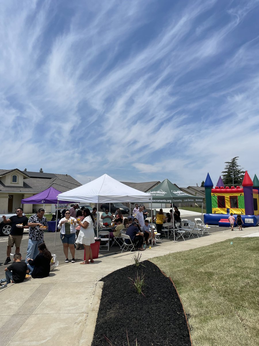 snhssacramento's tweet photo. This past weekend we celebrated the completion of homes in Arbuckle, CA, with our second group of self-help housing families! 🎉

#nationalhomeownershipmonth #selfhelphousing #arbuckle #neighborworks #sacramento https://t.co/sqPm05okws