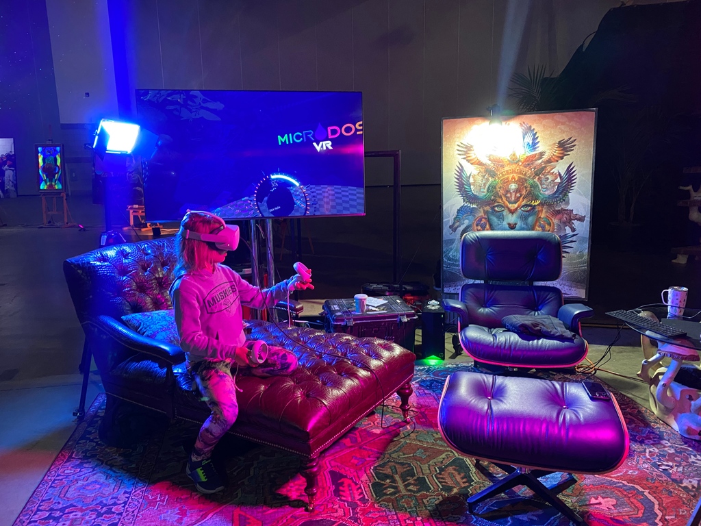 Thanks for having Team Droid @MAPS @PsychedelicSci 2023! It was an honor to be a part of such a historic gallery of visionary art with @Tribe13Gallery and bring @microdosevr for everyone to play. Looking forward to the next one! #MAPS #psychedelicscience2023