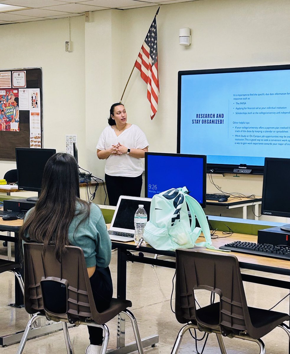 Special thanks to UM Student Stefania who presented this week at our College Bootcamp providing Cobras some good tips on college preparedness 🎓 #classof2024 #risingreadyresilient
