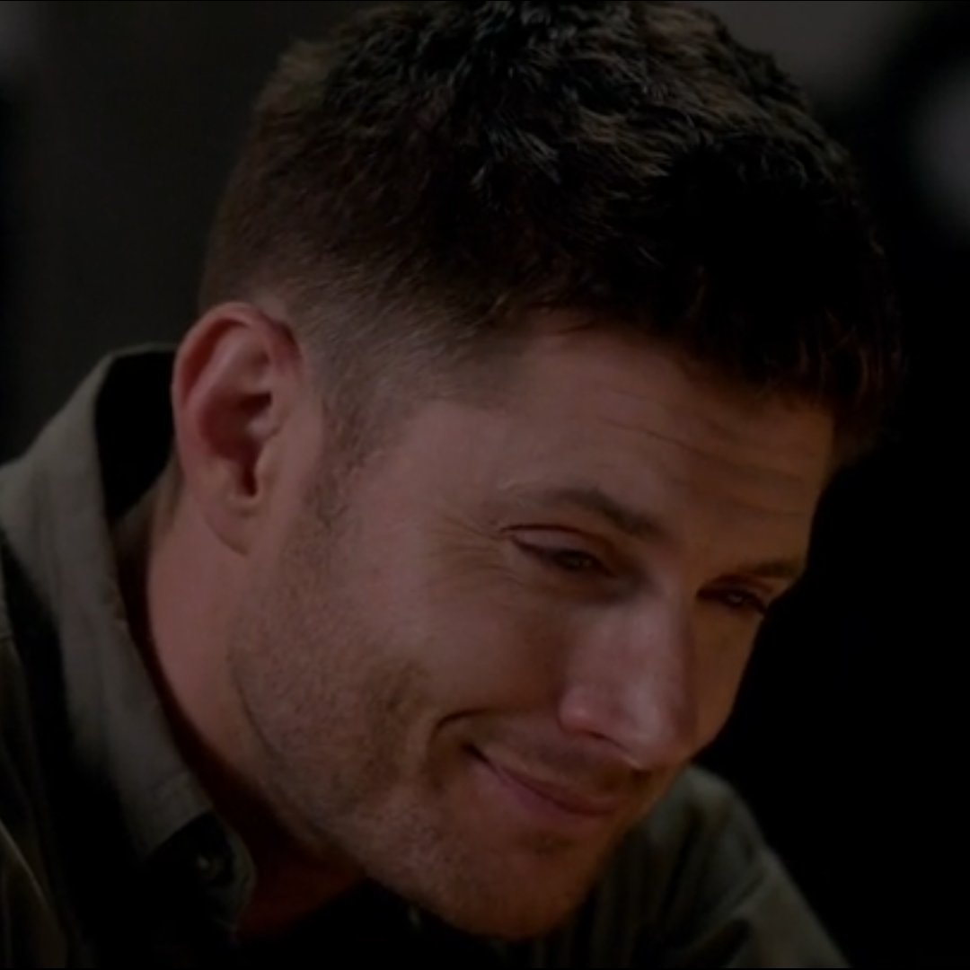 CasIsLoved's tweet photo. dean was carrying the mark of cain here. and cas was missing his wings and grace. they were both pretty unhappy here. but they were happy to hear each other again.😭 https://t.co/EDPdzrP2kM