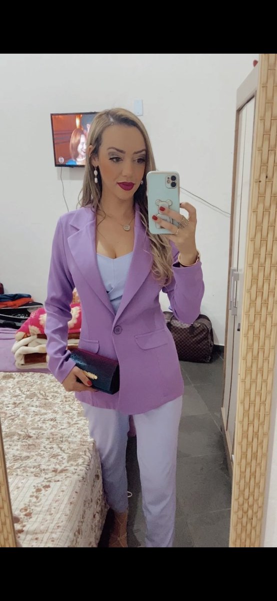 crisameira30's tweet photo. Registrando nesse site os looks do FDS !! ♥️ #formaturadaprima https://t.co/IUl5NbrNu1