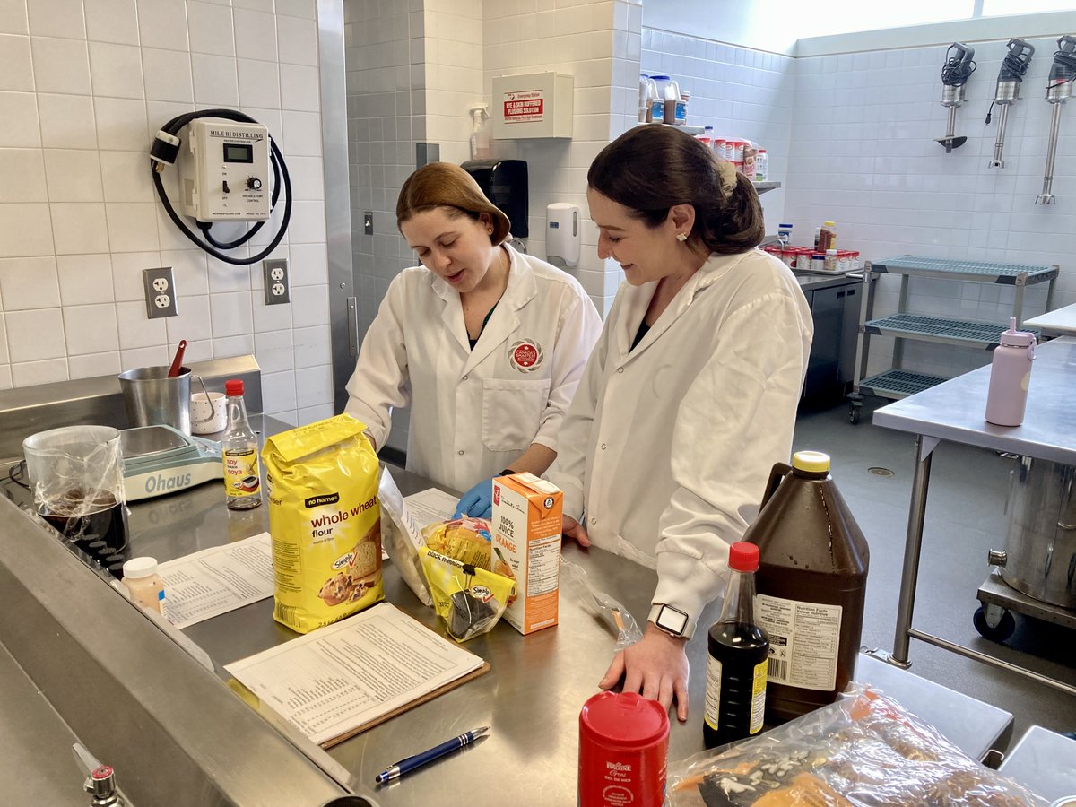 smartestkitchen's tweet photo. It has been our pleasure @SmartestKitchen this month to welcome Megan, a @UPEI #Nutrition Student &amp; our first ever #RegisteredDietitian #Internship placement, working hands on with staff in our #ResearchKitchen #WeKnowFood #Student 
 https://t.co/Z42GHY4mdu https://t.co/VQBCqEtTYm