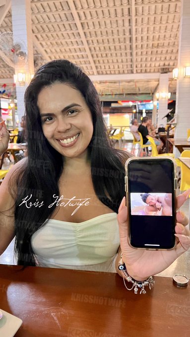 Quem ver minha carinha nem imagina meu arsenal de mem&oacute;rias 🥵🔥 https://t.co/S6svRBydgV