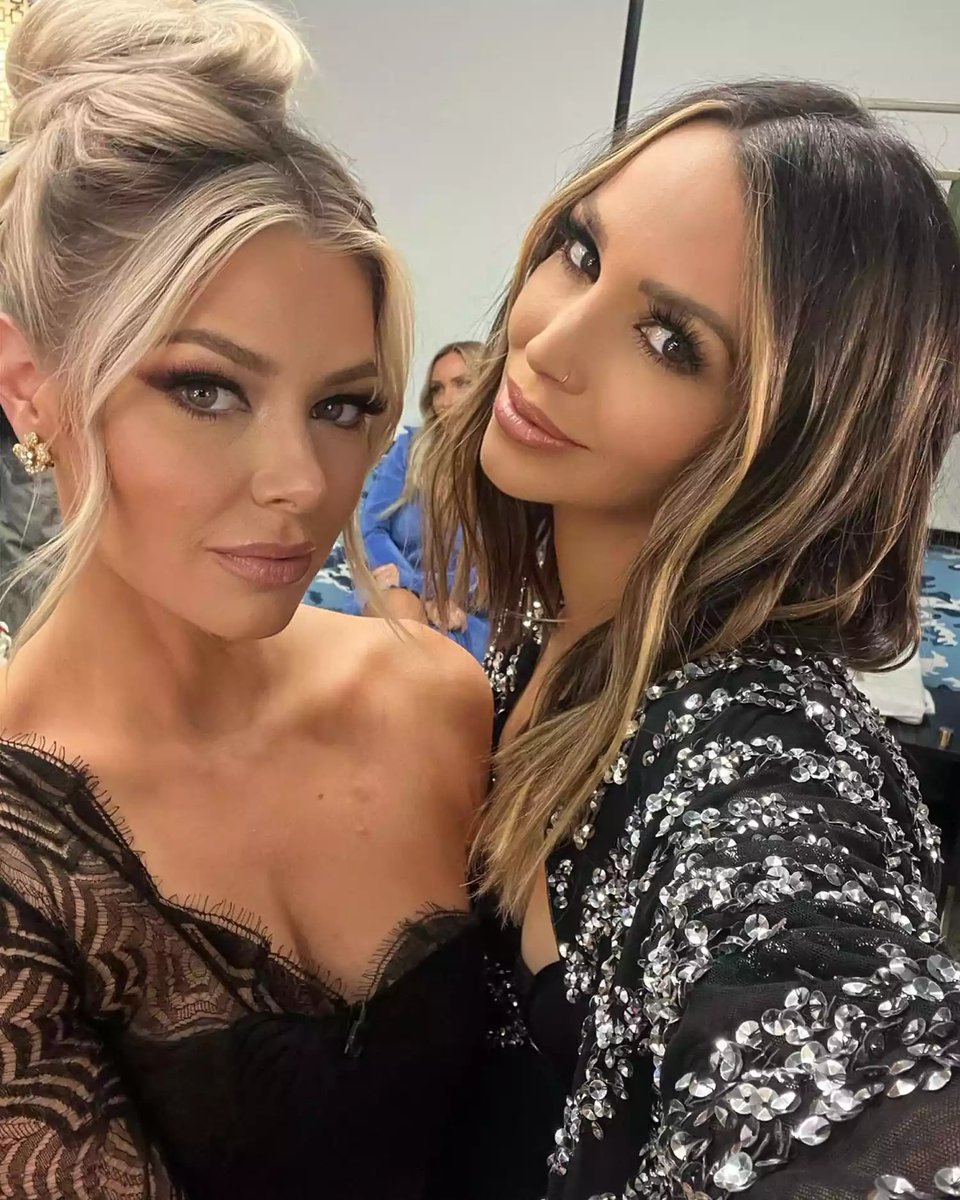 hotgosipnewz's tweet photo. Ariana Madix Shares Birthday Tributes from Vanderpump Rules Costars amid Tom Sandoval Split Scandal
#Ariana #Madix is surely ready to #celebrate after the #rocky year she had as a 37-year-old. The #Vanderpump #Rules star turned 38 on #Saturday and she
https://t.co/UhSXLJWMqB https://t.co/efrFe4SYYW