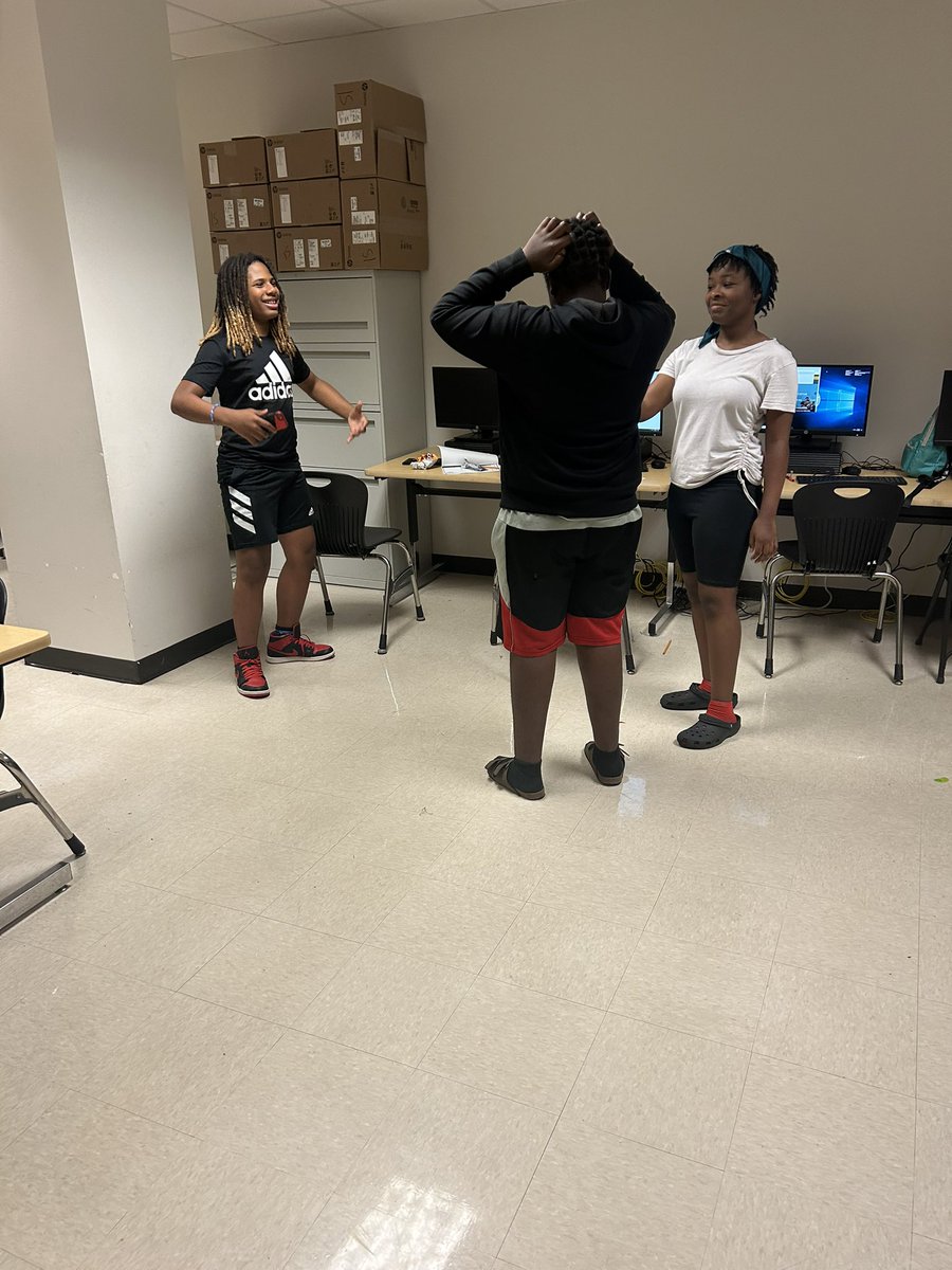 DanielFregens's tweet photo. CCMR ENRICHMENT CAMP SHARK TANK EDITION!! Critical brainstorming was at it’s highest, students had to create a business, marketing strategies, and a commercial. Students were very creative as well as animated. @GLECPVA @HISD_ProjectEx https://t.co/afrpOtrFYW