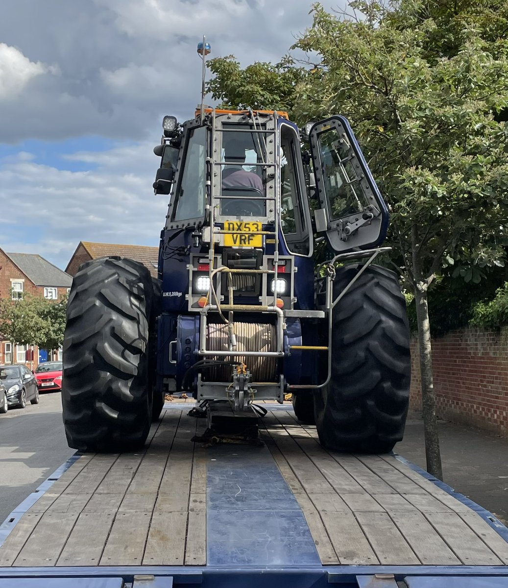 Farewell trusty steed … our relief tractor 🚜 left us this evening & our regular one has been returned after a service. Perfectly parked on the low loader by our most experienced tractor driver. @RNLI @claytonengltd #SavingLivesAtSea #RespectTheWater #Volunteers