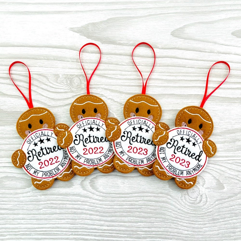 Love these Retired Gingerbread Hanging Decorations Great Retirement Gift ideas by @cariadinstitch1  thebritishcrafthouse.co.uk/product/retire… 
#tbchboosters #retirement #decoration #gingerbreadman