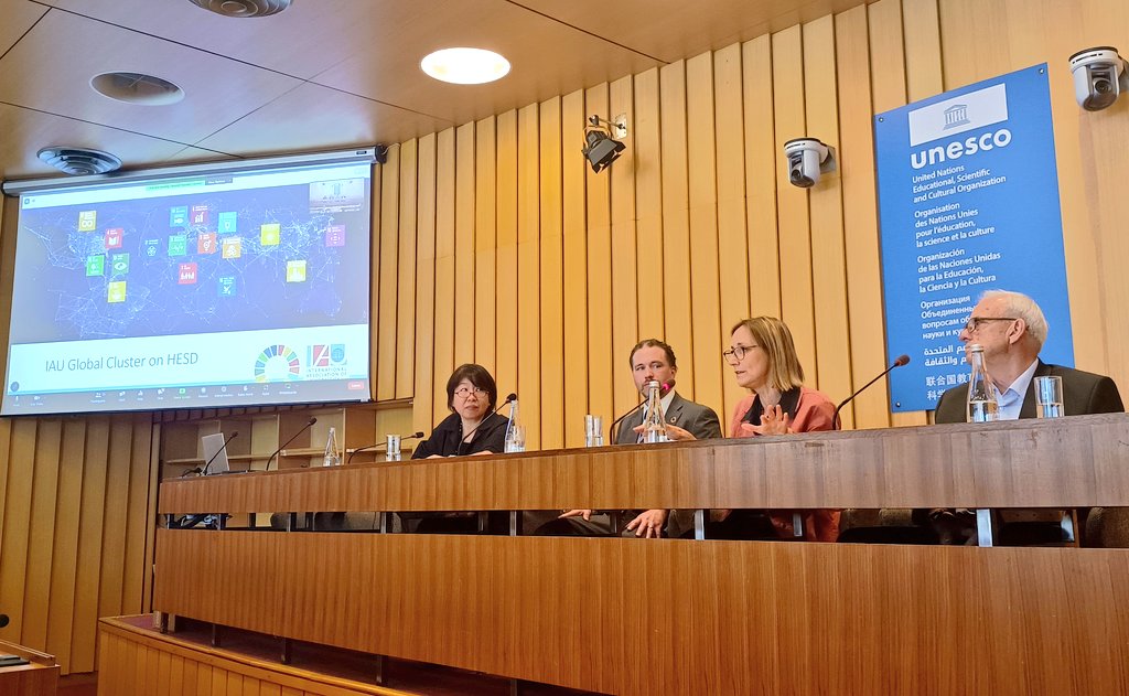 IAU_AIU's tweet photo. " #ESD has the capacity to transform #education systems if done right" - says @VantlandH
More Impressions from the discussion today at the #ESDNet Regional Meeting @UNESCO 👇
#HigherEd #SDGs #SustainableDevelopment #students https://t.co/0N8VHYvaue