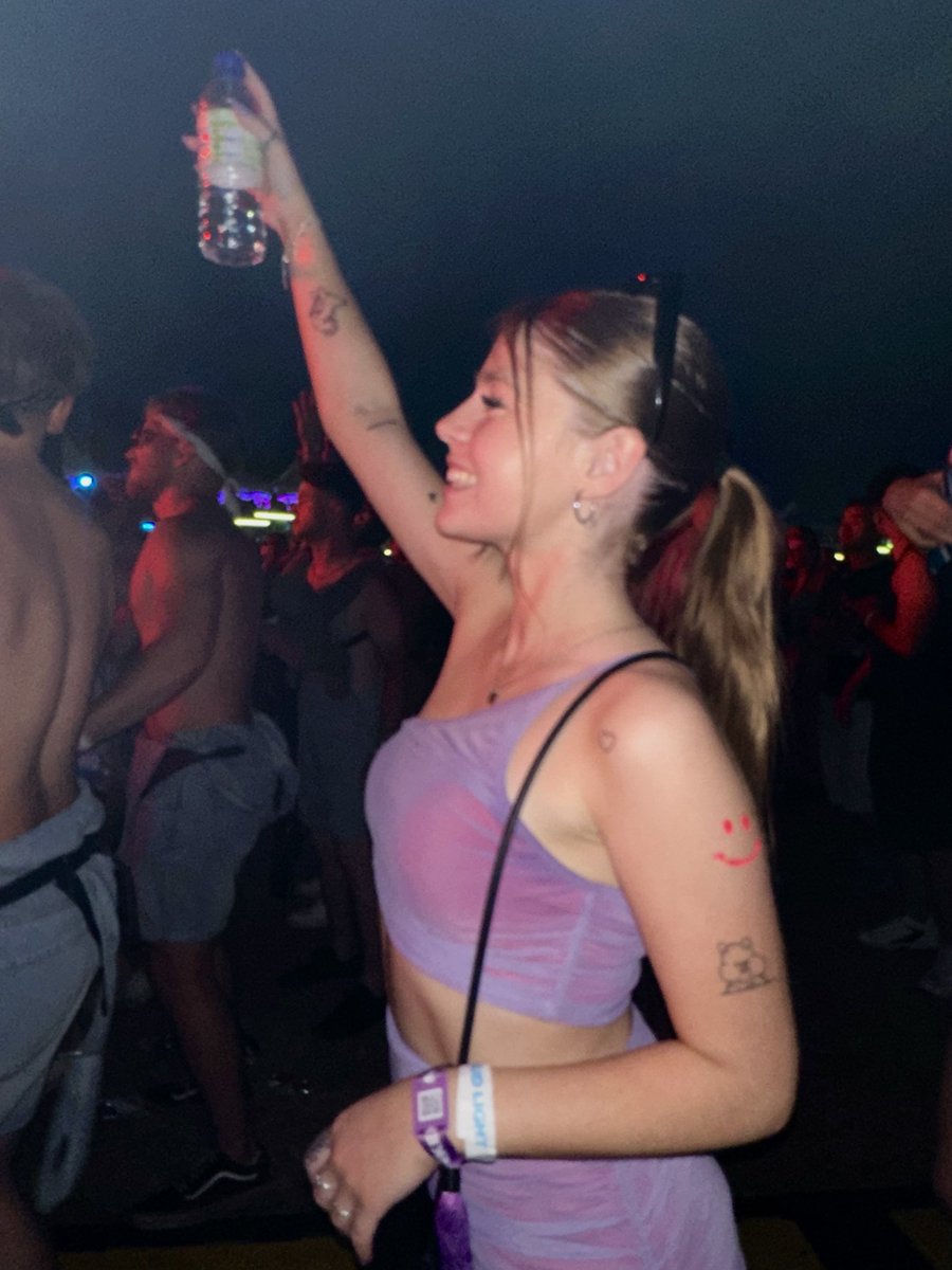 cocottee_ tweet media