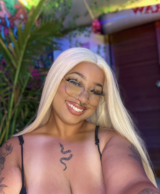 i was feeling very pretty yesterday 🥵😌 https://t.co/ETZHa8dxX9<a href="/tag/linkinbio"class="tags"><span>#linkinbio</span></a><a href="/tag/thick"class="tags"><span>#thick</span></a><a href="/tag/bbw"class="tags"><span>#bbw</span></a><a href="/tag/subscribetoday"class="tags"><span>#subscribetoday</span></a><a href="/tag/blackgirlmagic"class="tags"><span>#blackgirlmagic</span></a>