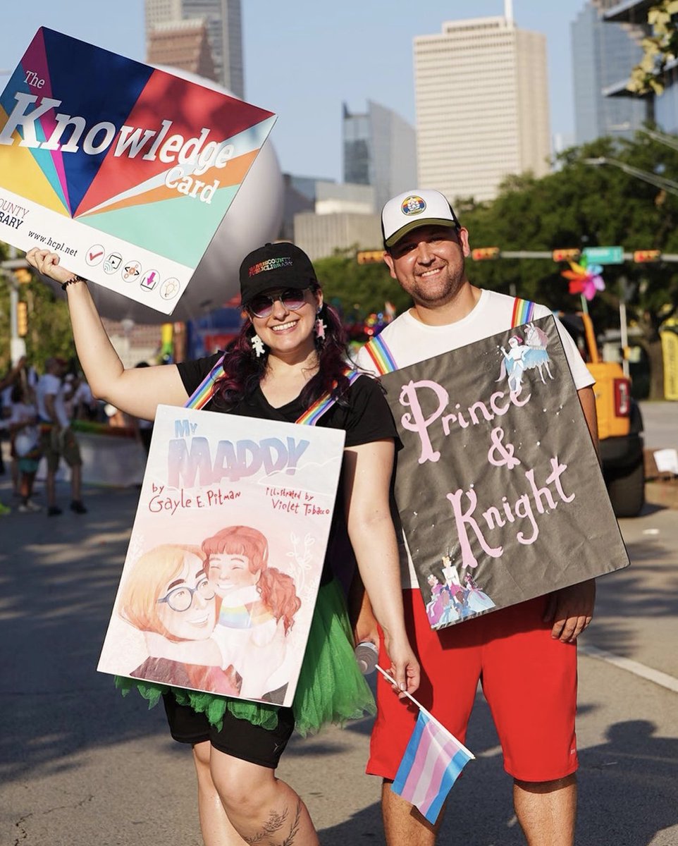 harriscountypl's tweet image. What a wonderful evening marching at #PRIDE Houston! 
Our library marched as banned books with handmade book covers of titles, that have been contested for LGBTQ content. We believe that the public library should have books, materials, and spaces for everyone. 
#LibraryforAll