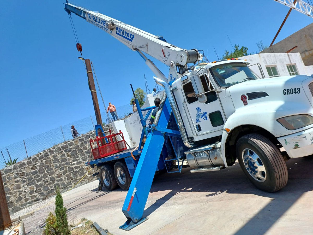 Grúa industrial tipo titán con pluma hidráulica de hasta 45 m de altura y canastilla fija para dos personas disponibilidad inmediata llámanos al 56 21 16 48 76 estamos para servirle
#GranHermanoChile #Glastonbury #Prigozhin #LaCasaDeLosFamosoMx #nadiedicenada #Elecciones2023Gt