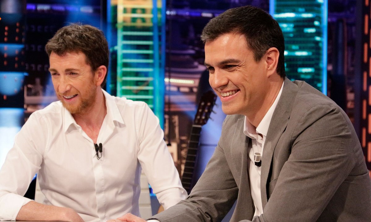 🇪🇦 | Alvise Pérez: «'El hormiguero' de Pablo Motos comentándome la que se está liando porque mañana entrevistan a Pedro Sánchez, y ha pedido que sea “sin público”, solo con sonido ambiente (risas falsas, aplausos enlatados, etc)

El programa es incapaz de evitar posibles
