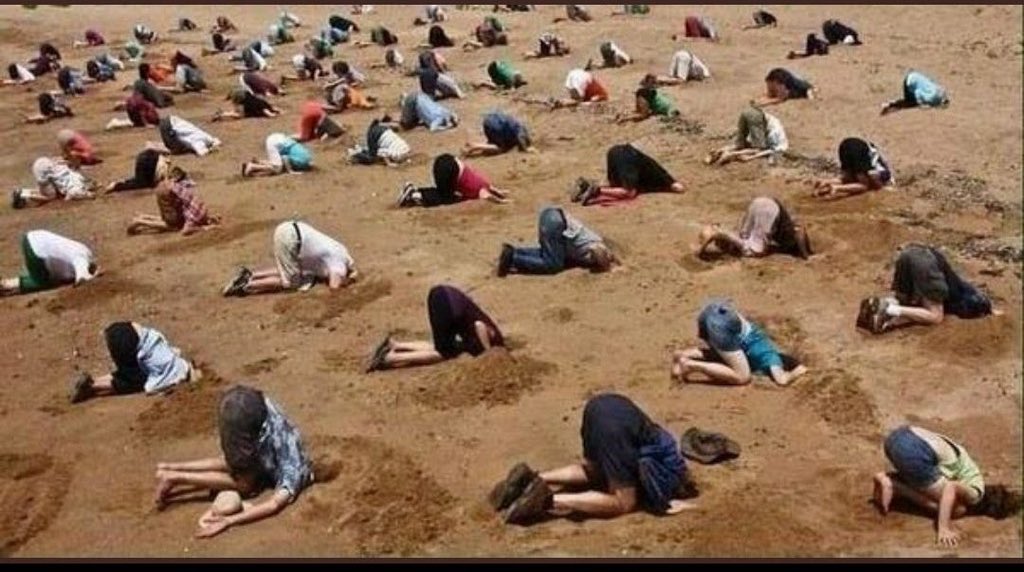 Öğretmen maaşı gündeme gelince bazı Sendikalar! 
 #Öğretmene34bintl