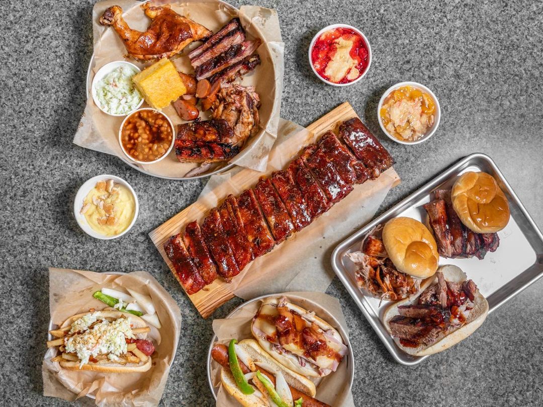 Head over to #BroncosWesternBBQ for some mouthwatering dishes you won't want to miss out on! 🍖🔥 bit.ly/43pHohx

📸: broncoswesternbbq