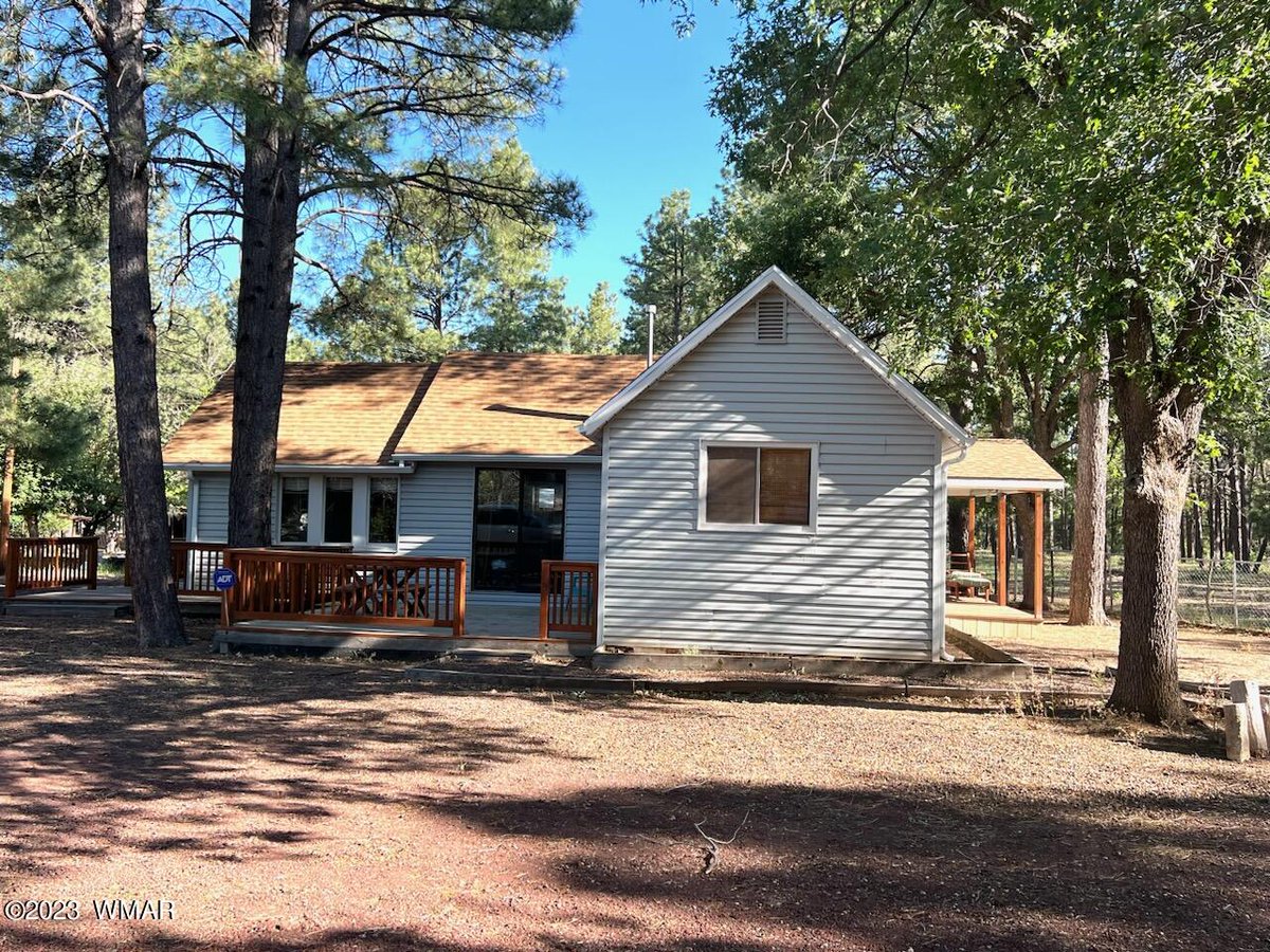 SaraReidhead's tweet photo. Check out my newest listing in #Pinetop! Tell me what you think!  #realestate https://t.co/krNy7sj0q4 https://t.co/C2VmFsHgpc