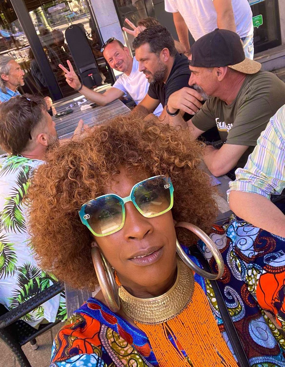 renatacuisine's tweet photo. @ La Fรชtรฉ De La Musique ๐ถ Brussels.
I had a brilliant time. I performed couple of songs with My friend ,s Trio Band ... the crowd was crazy.
Photo,s taken after the show.
Eating dinner with the Musicians and friends.
#entertainer
#mattaodo
#SaloneTwitter ๐ธ๐ฑ https://t.co/ttOV4wjAWv