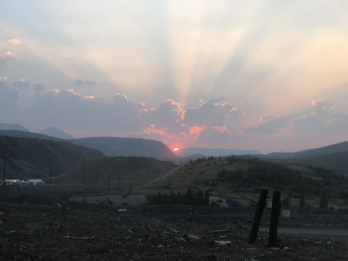 ttrockeng's tweet image. Another epic sunset from site. The #TetraTechRockEngineering group is hard at work #LeadingwithScience in a very busy collecting high-quality geotechnical and geomechanical data for analysis and design 

#TetraTech #rockmechanics #rockengineering