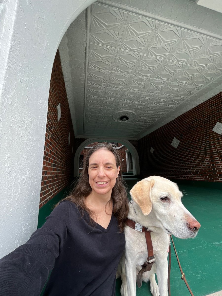 Hi! I’m Liz Hare (@DogGeneticsLLC) and I do genetic and statistical analysis for working dog organizations’ breeding programs and research projects. I also work on Data Management and Open Science with the @ManyDogs Project. 1/4