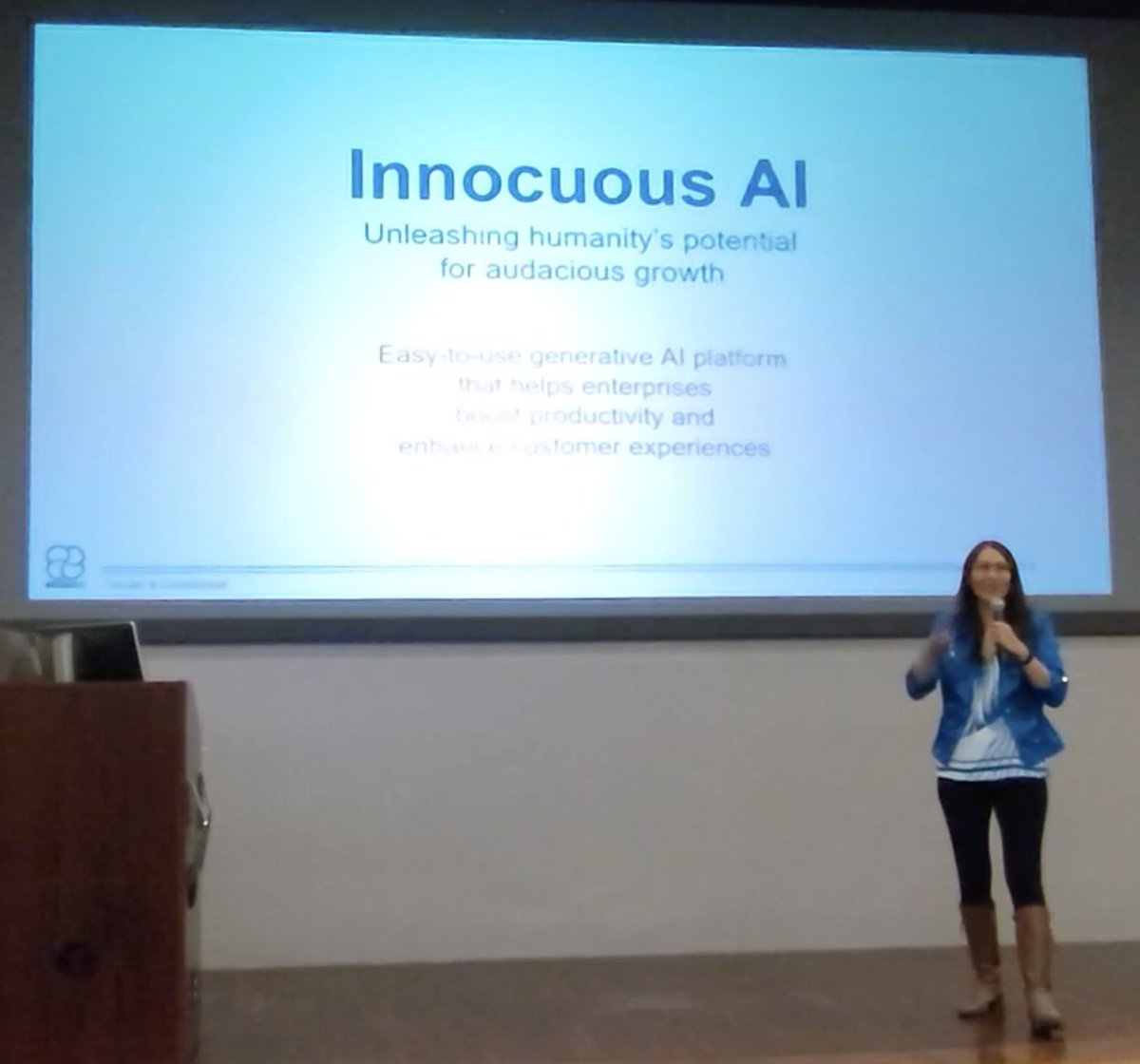 innocuous_ai's tweet photo. We completed demo day of the Founder Fellowship program sponsored by @NYCEDC run by @QCTechIncubator. Originally called Venture Fellows program, past alumni include notable #NYC #startups @WarbyParker, @Etsy, @RenttheRunway &amp; @Foursquare. Glad to be in their company! https://t.co/eORpOc4oTr