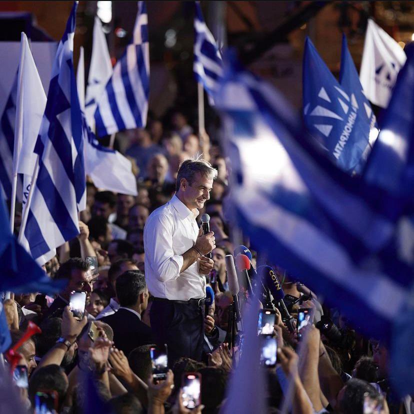 onnedevoias's tweet photo. Η ΟΝΝΕΔ Εύβοιας σας ευχαριστεί από πλευράς της, για την εμπιστοσύνη που δείξατε στον πρωθυπουργό μας, Κυριάκο Μητσοτάκη και στην κυβέρνηση της Νέας Δημοκρατίας, μετά από έναν δύσκολο και πολύμηνο προεκλογικό αγώνα. https://t.co/Z3WMt7A3rq