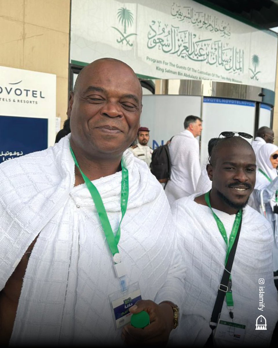 Ibrahim Richmond was a former priest in South Africa, who became a Muslim just over two months ago, after having a dream.🕋

He then led thousands of Christians from his Church to Islam.  

1/2