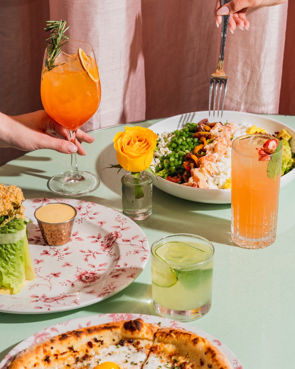 Never too early to book your weekend brunch ✨