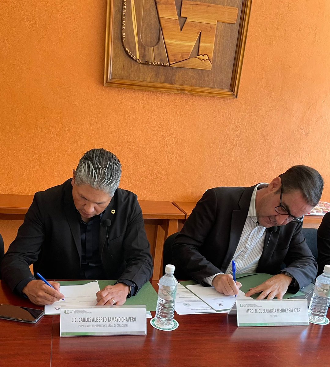 Con la Firma del Convenio de Colaboración Académico entre CANACINTRA Tlaxcala y la Universidad del Valle de Tlaxcala.

Todo ello en beneficio de la sociedad y la Industria Tlaxcalteca, en pos de lograr el desarrollo académico, como profesional de su persona y familia.