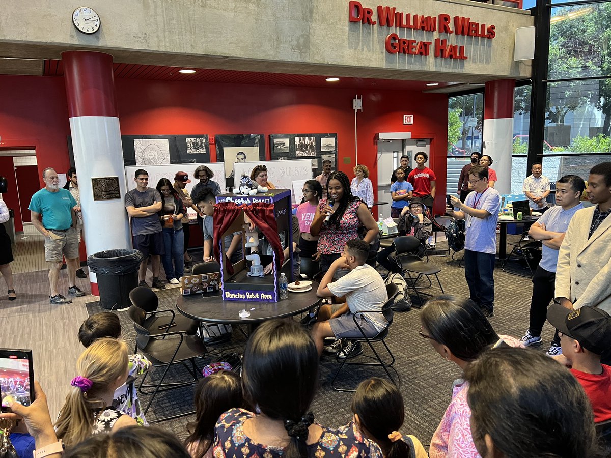 Wrapped up the Vegas #STEM Lab last week with @UNLVEngineering.

Amazing middle school projects that relate to many local careers.

#CareerTechEd #IAEDinCTE #Workforce