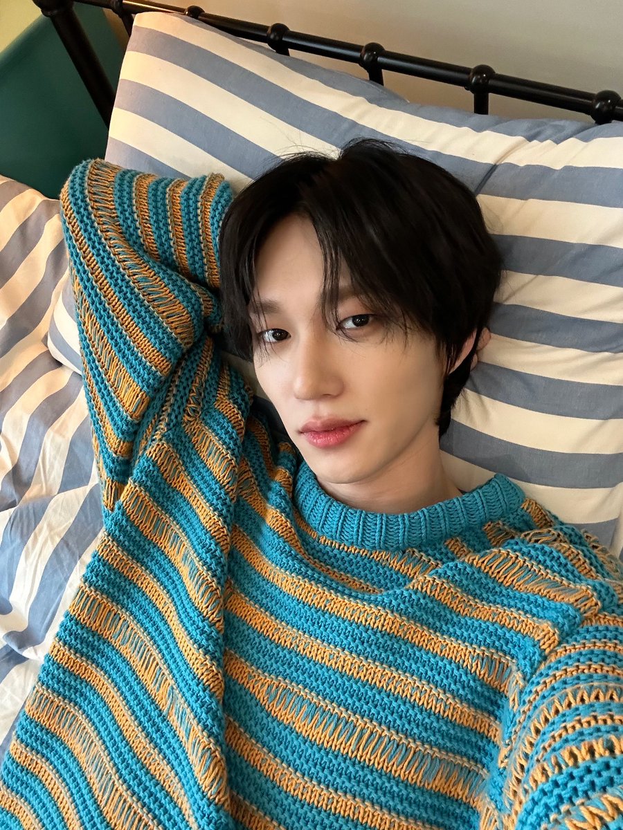 t4eris's tweet photo. HE LOOKS SO GOOD https://t.co/0ruVhI6krn