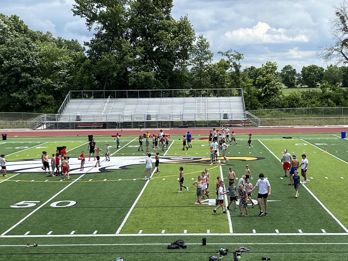 BWEagleFB's tweet photo. Great day one of youth camp. 180+ 1st through 6th grade. Big things happening in Sunbury!!
#ironsharpensiron https://t.co/k0cz7L9hj6
