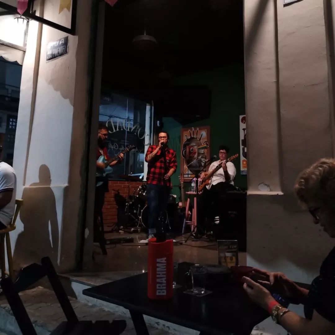 baluart_oficial's tweet photo. OBRIGADO "o condado"!

que noite FODA! foi um prazer tocar na casa de vocês mais uma vez e poder mostrar um pouco do nosso trabalho de novo.

ATÉ A PRÓXIMA! nos vemos em cubatão dia 14 🖤❤️💙💜 https://t.co/O4xRO29hP5