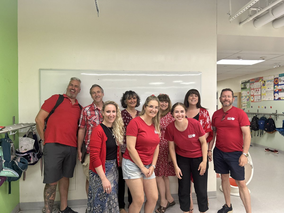 Broadview PS repping our Red for Ed 🍎 #onted #RedForEd @OCETFO <a href="/ETFOeducators/">Elementary Educators</a>