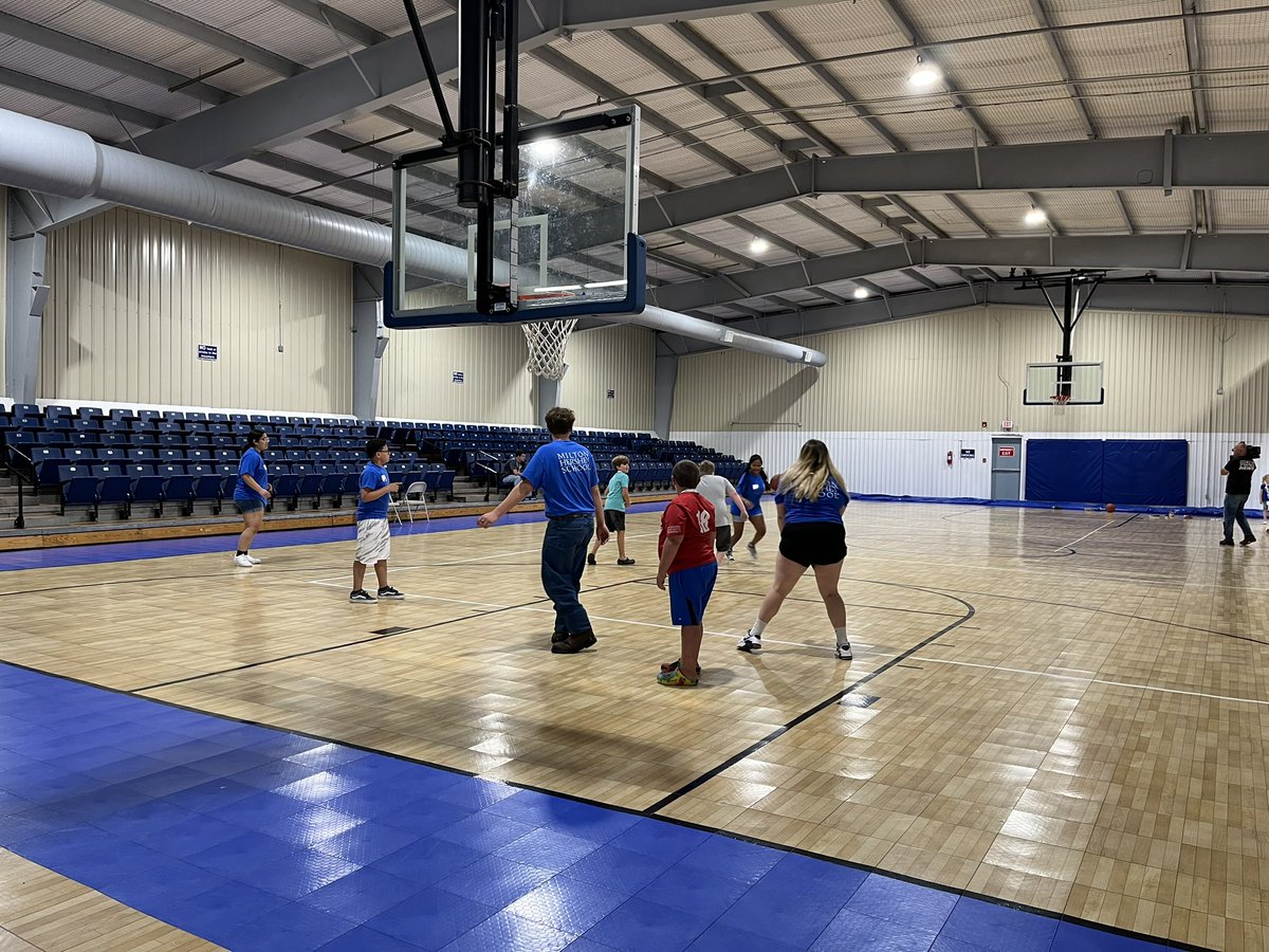 Students from Milton Hershey School in PA are in Floyd County, KY this week doing community service projects. Today they are helping with Camp Noah, a camp for youngsters who survived last years flooding. #EyewitnessWV