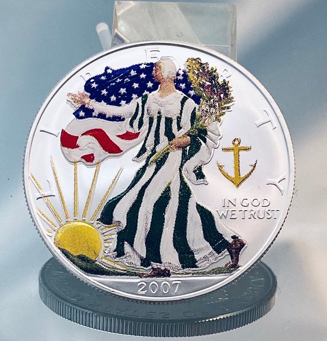 Antiquescollec1's tweet image. Sterling silver proof coloured 2007 United States silver dollar coin for sale in my Etsy store: etsy.com/listing/786980… #silverdollar #silverproof #silvercoins #coins #proofcoin #numismatics