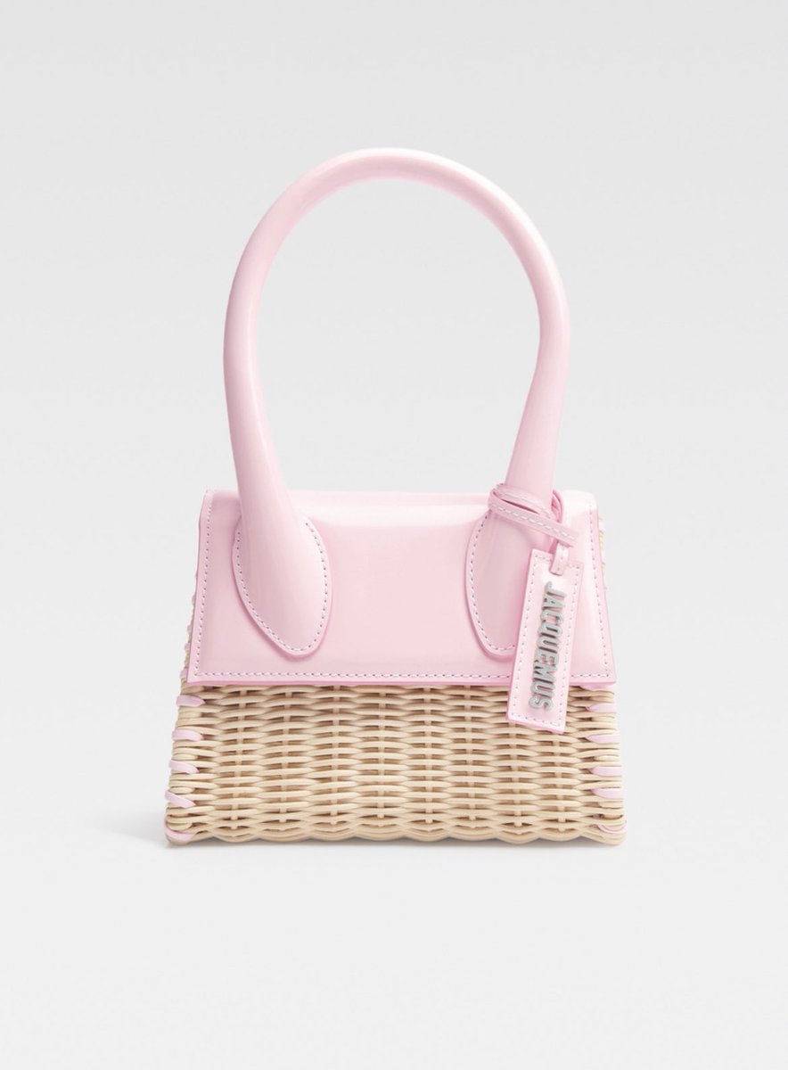 DI0RSBABY's tweet photo. the new jacquemus bags, im in love https://t.co/r9JOE4BVMl