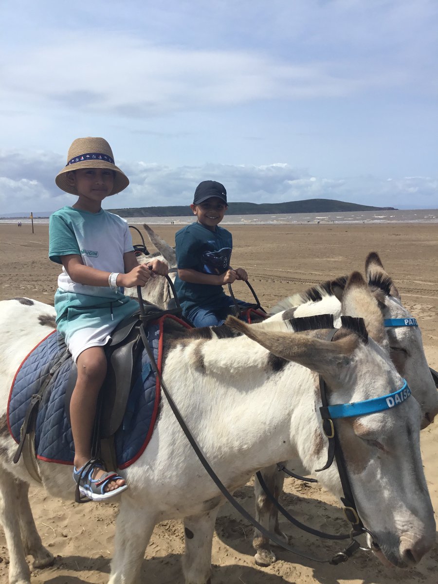 Our year 2 children had a fantastic time at Weston Super-Mare as part of our geography and history curriculum. We played in the sea, ate ice creams and had a ride on a donkey.