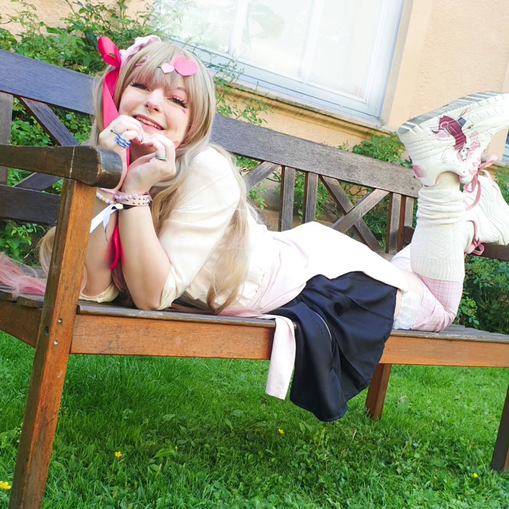 nervousnugget's tweet photo. I'm obsessed with 100kanojo so I rushed to cosplay Ahko💖
#100kanojo #100カノ https://t.co/kDnnjpLTgF