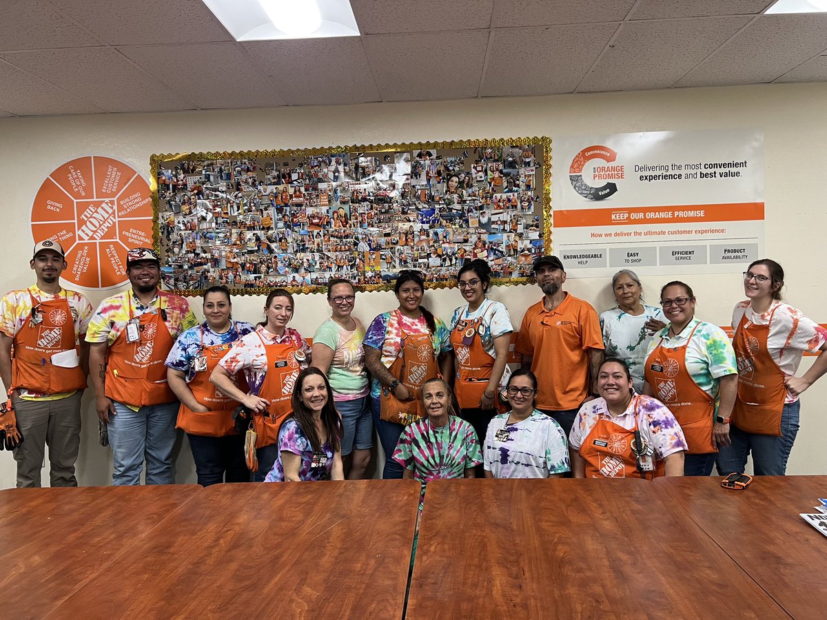 #METappreciation Day 1 Tie Die to celebrate the partnership. Shout out to @65fbea for making the DHs & management team our shirts! @nmkimwalters @13lucylu_HD @Chrissaw3 @JeffSmi82868051 @Jennifer_HD6564 @Hanna08258794 @Jacob_Kautz_ @JimmyEchavarria @CorpusAmy @ysas10526 @krv237