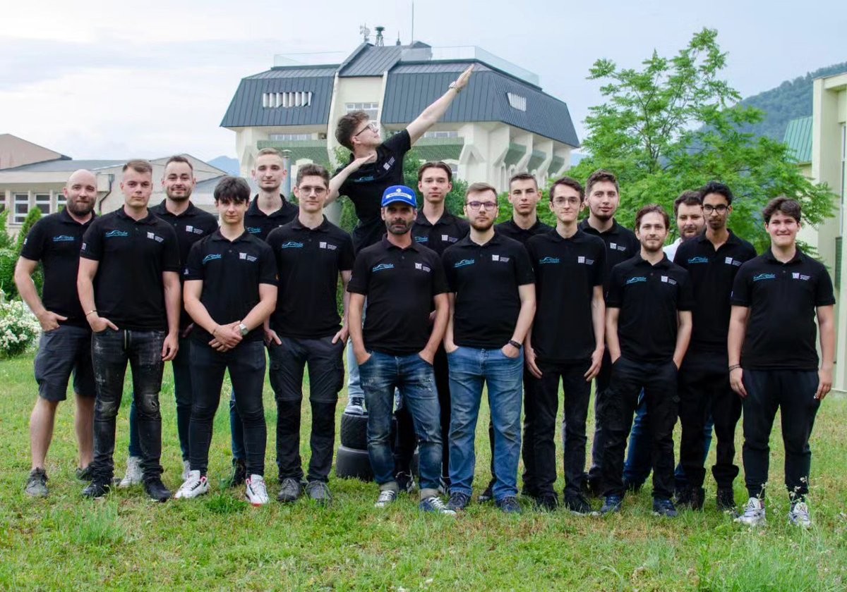 BlueStreamline's tweet image. Year by year everybody is expecting a new car, while every season we are building A TEAM!
An de an toți așteptați de la noi un nou monopost pe când noi, în fiecare sezon, construim O ECHIPĂ!
_____________
#BlueStreamline #Car111 #OurFingerprint #15YearsOfSpeed #BS23 #lineup2023