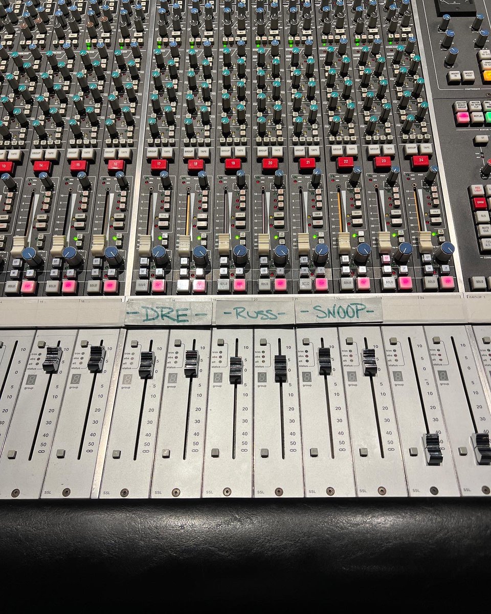 russdiemon's tweet image. insane