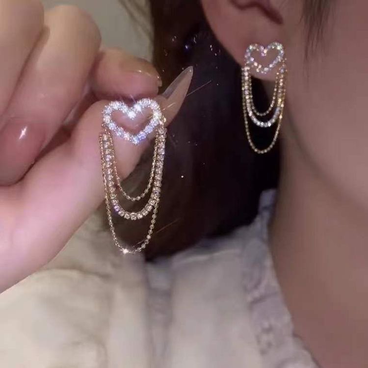 Delicate heart earrings