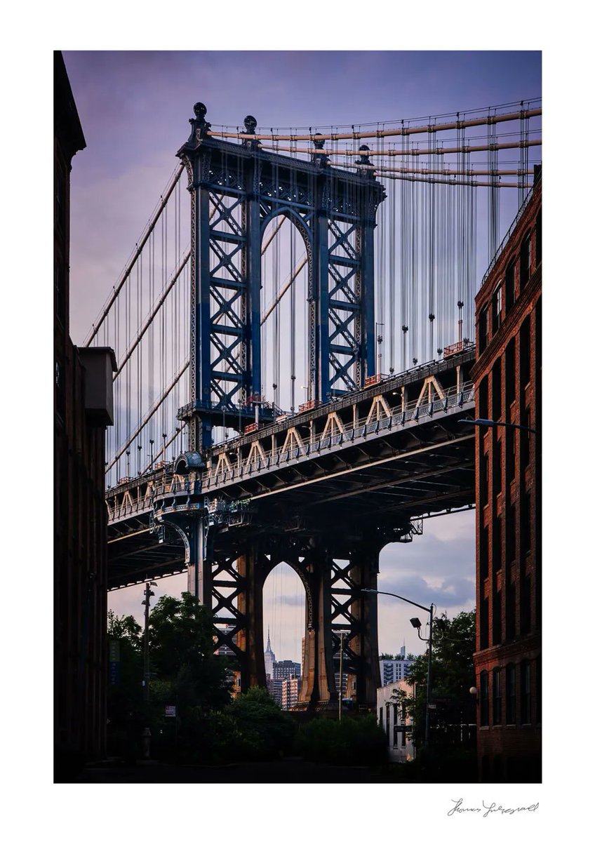 fxgeek's tweet image. That iconic Dumbo shot in Brooklyn is one of those photos that you see all the time, but what you don't usually see are the hundreds of tourists all trying to get the shot! (I edited them out!) #DumboBrooklyn #ManhattanBridge #NewYorkCity #travelphotography