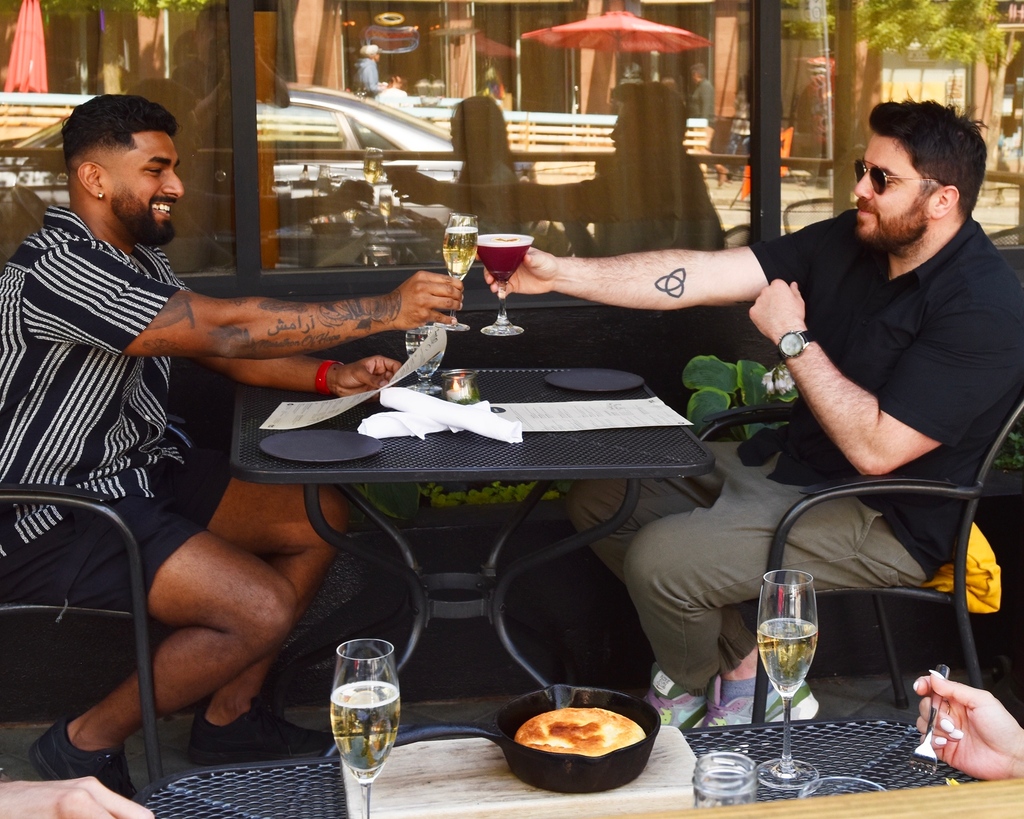 😍☀️ Escape the ordinary and indulge in the excitement of our Robson Street patio, or bask in the serene surroundings of our tranquil backyard garden courtyard patio.