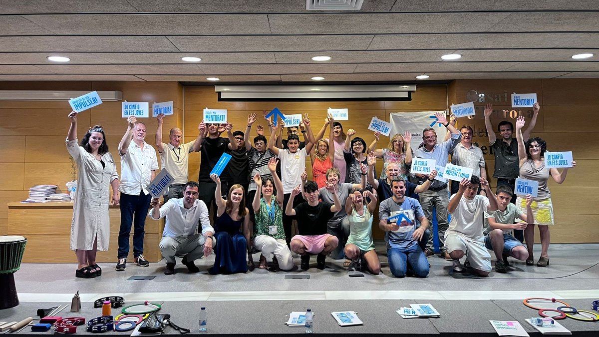 FundacioImpulsa's tweet photo. 🔚Tanquem el curs amb els #Impulsers i #mentors del #Berguedà en un acte en què també acomiadem la nostra #Ambaixadora a la comarca, Núria Cinca [FIL👇] https://t.co/W5cl9PDPXE