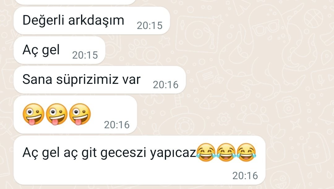 En bi sevdiğim:'Aç gel ,aç git gecesi'🙄😁