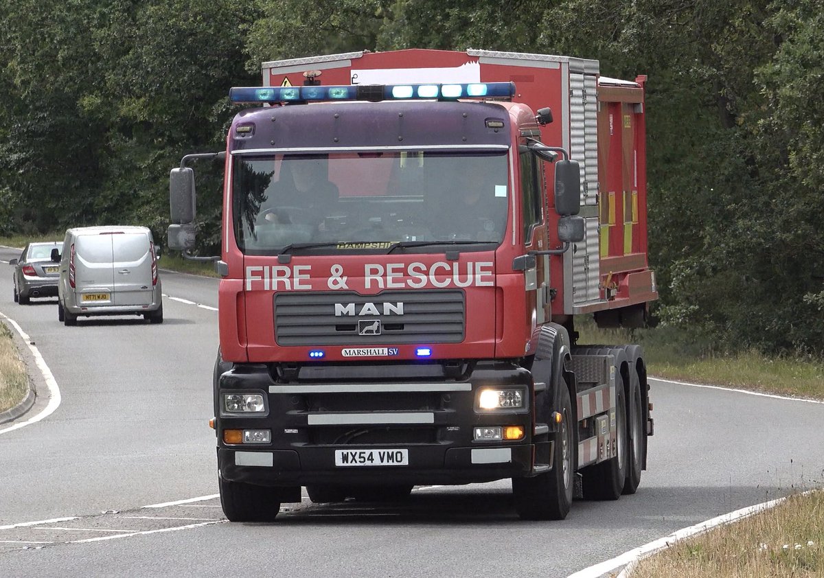 <a href="/Fordingbridge47/">Fordingbridge Fire</a> <a href="/Hardley58/">Hardley Fire Station</a> High Volume Pumping Unit and Double hose box responding to the #Ongoing incident near hook.