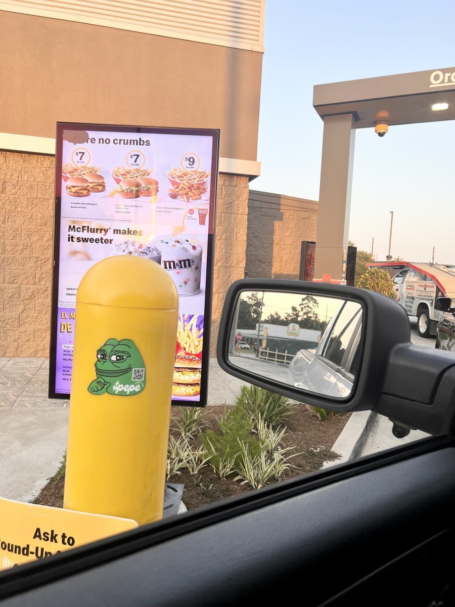 DIANNABRAU29621's tweet image. McDonald&apos;s may have the golden arches, but with TEMU&apos;s cash rewards and my invitation code &amp;lt;204155449&amp;gt;, you&apos;ll have the golden ticket. So grab a burger and search away! #TEMUrocks