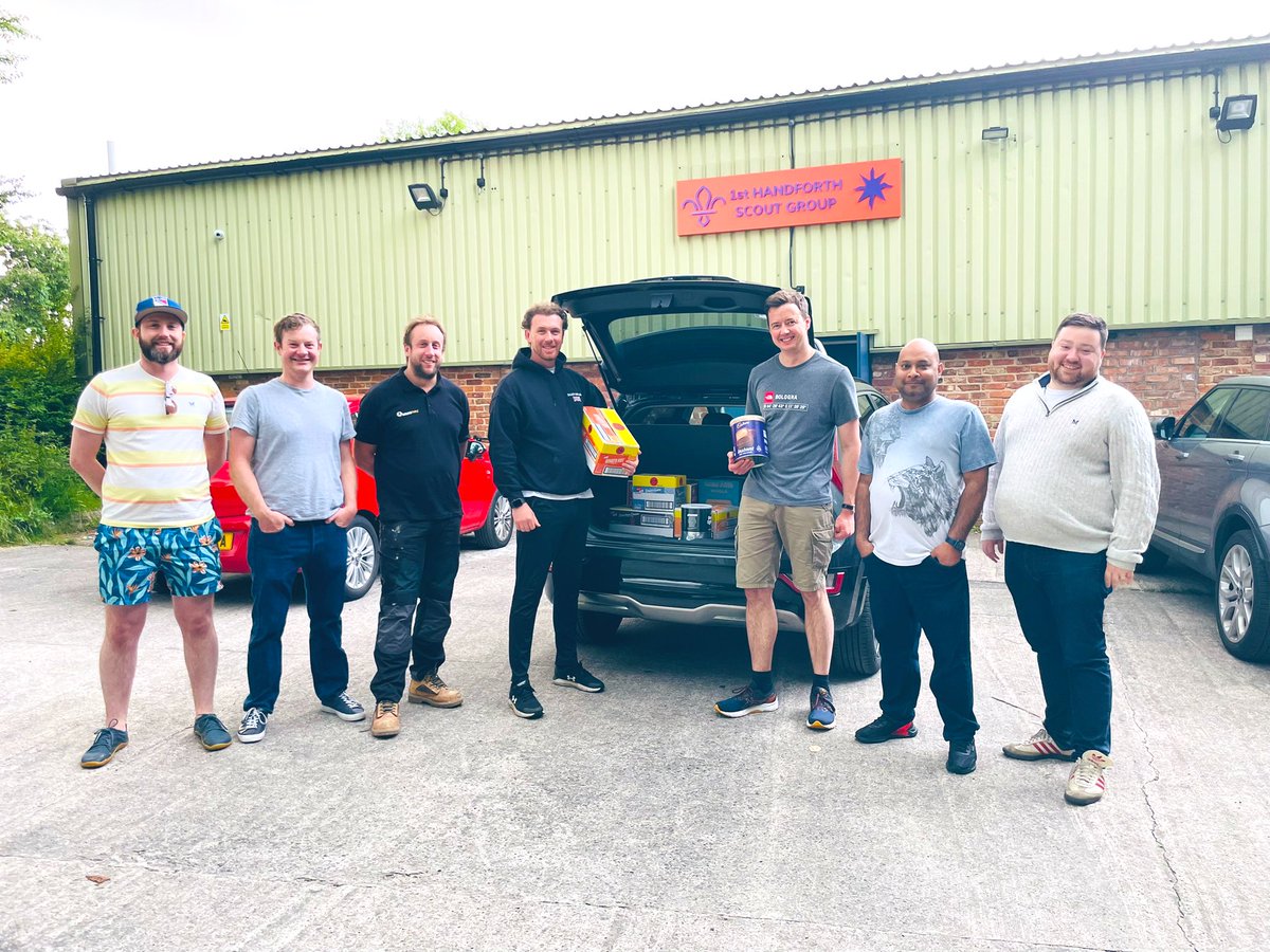 NAAFI_BREAK's tweet photo. Huge thank you to Wilmslow Round Table Gin & Beer Festival and the many other amazing people for the wonderful donation. Tea, coffee and biscuits enough for a year.
Veterans in the community served by their own community.
#veterans #military #family #naafibreak https://t.co/tLpTFAjMn2