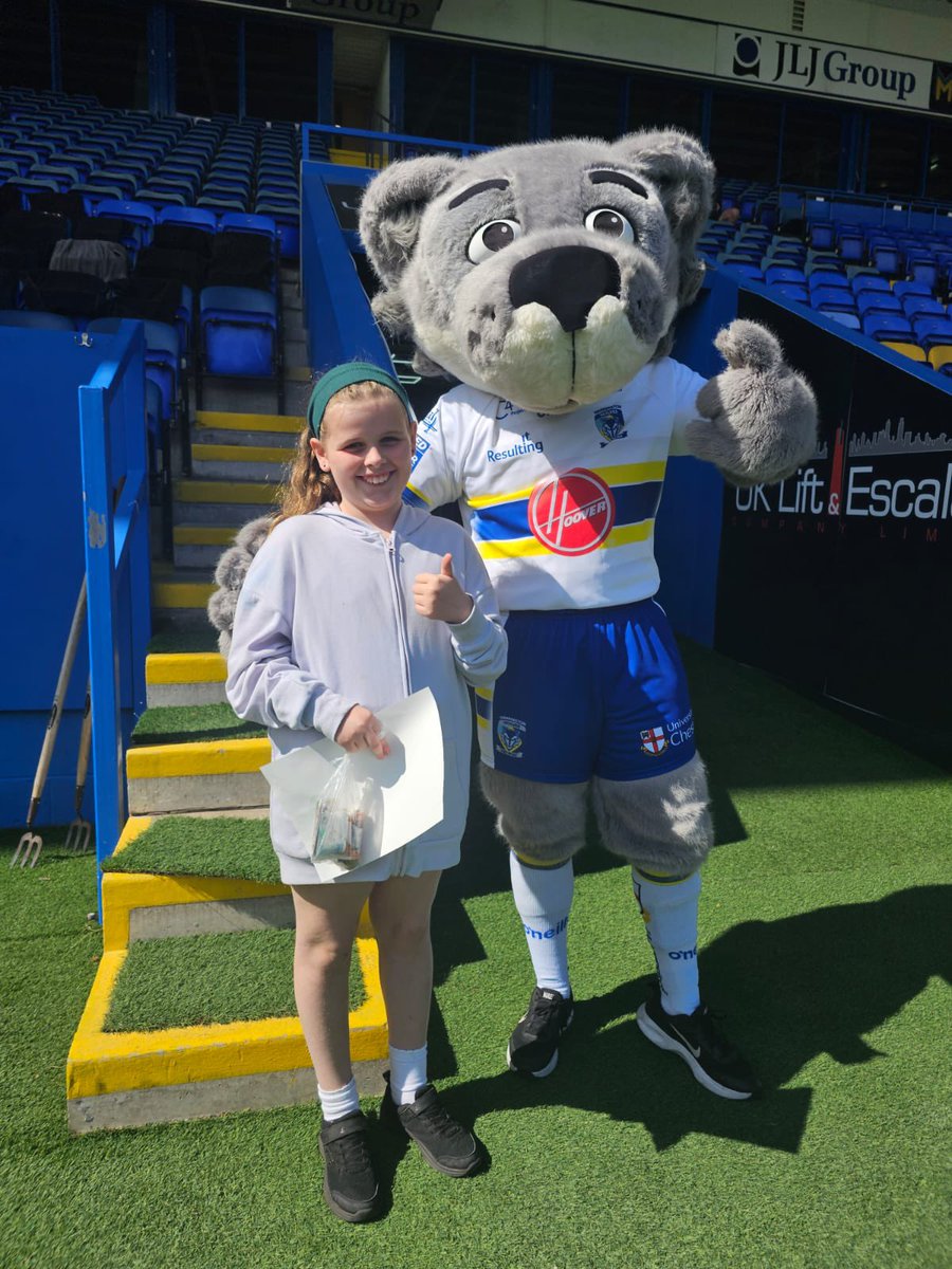 We’d like to say a huge thank you to Freya, she has been to the stadium today to drop £100 off that she raised for us as part of her completing a Brownies badge 👏👏👏